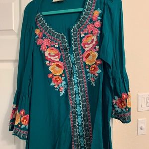 Savanna Jane teal green top w embroidery